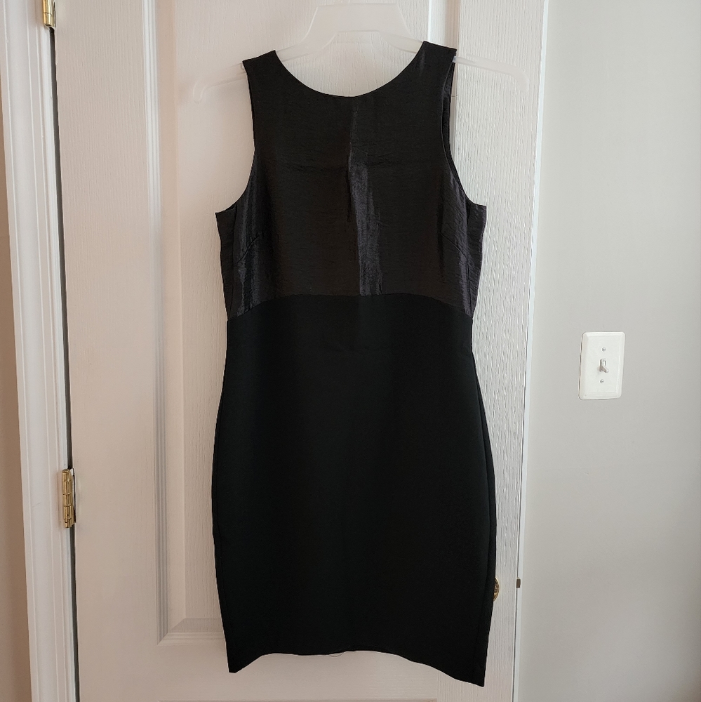 H&M party / prom sleeveless black dress